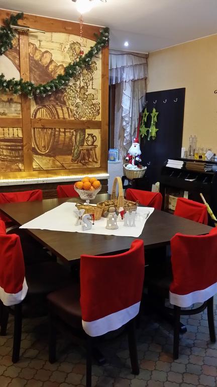 Hotel Restaurant Moselblick Wintrich Exteriör bild